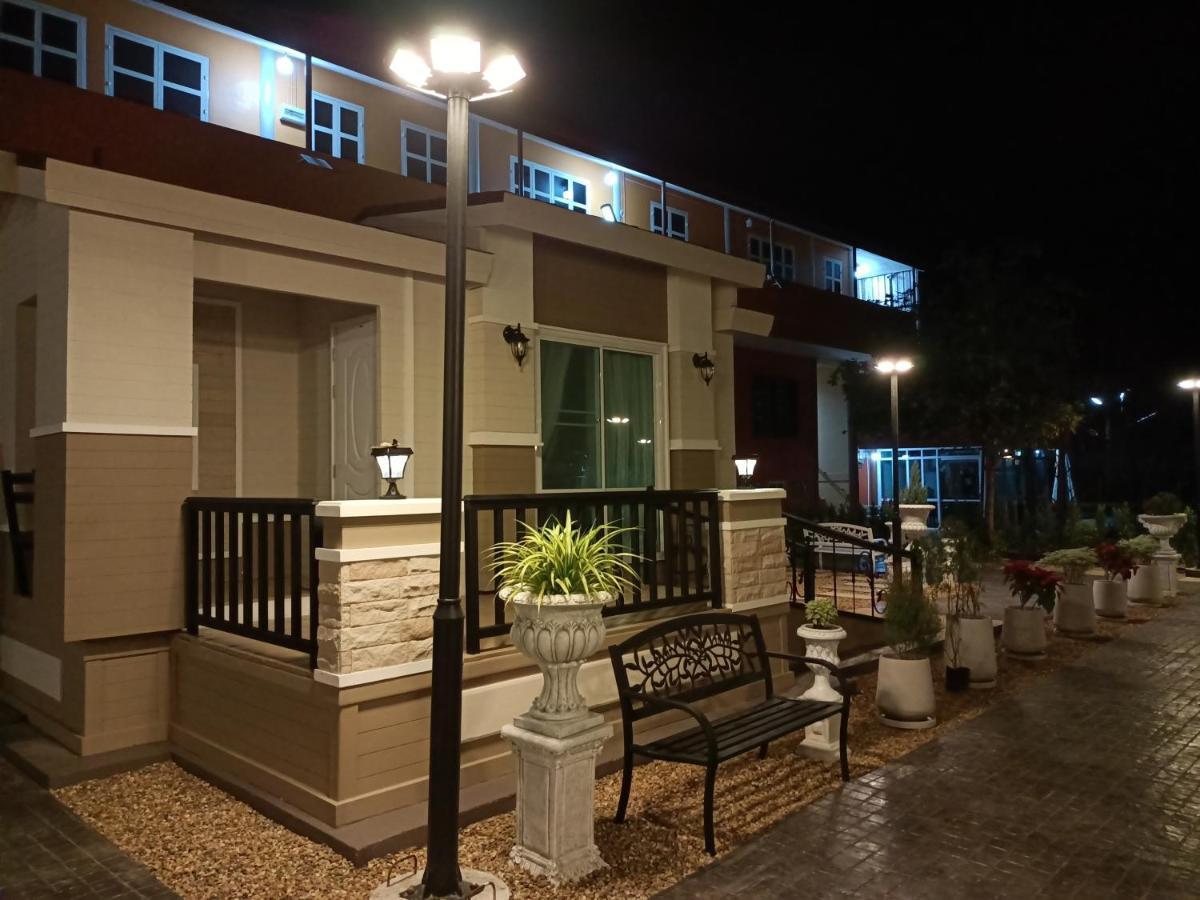 Khaoyaitriplefive Acomodação com café da manhã Ban Thung Sawang Exterior foto